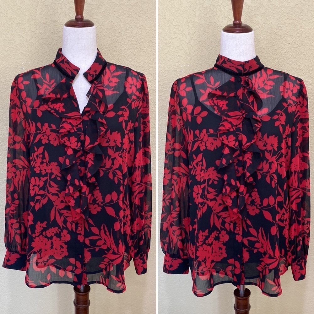 CHICO'S Floral Print Button Down Top Medium NWT